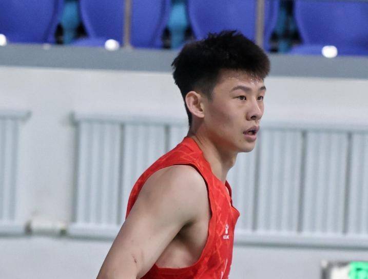 荷甲赛程吃紧，山东男篮国际比赛日再遭质疑，底气十足，轮换策略成焦点的简单介绍