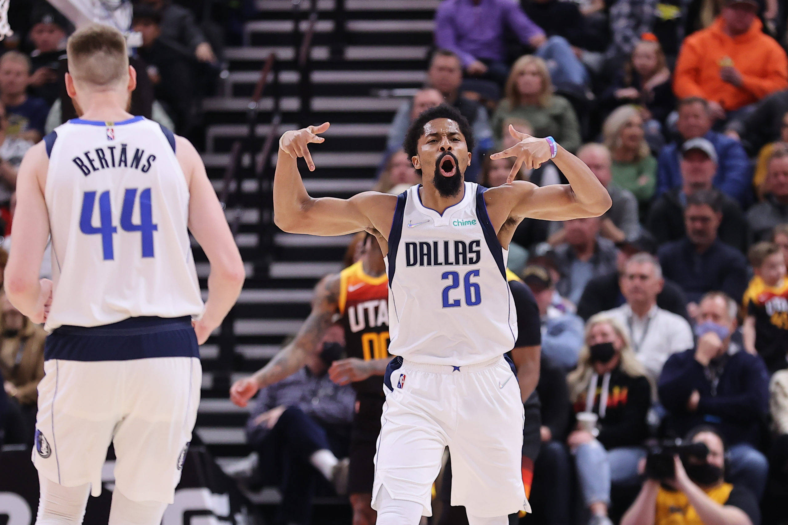 达拉斯独行侠完成体检备战NBA总决赛国际比赛日成都蓉城备战欧超杯,转折点丹佛掘金手感冰凉看傻球迷(欧超杯皇马vs亚特兰大回放视频)开云体育下载